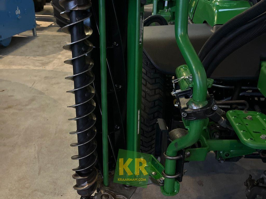 John Deere 7500A Fairway Maaier - Ruohonleikkuri: kuva John Deere 7500A Fairway Maaier - Ruohonleikkuri John Deere 7500A Fairway Maaier - Ruohonleikkuri: kuva John Deere 7500A Fairway Maaier - Ruohonleikkuri