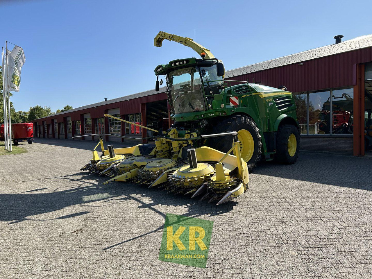 John Deere 8500 - Itsekulkeva silppuri: kuva John Deere 8500 - Itsekulkeva silppuri John Deere 8500 - Itsekulkeva silppuri: kuva John Deere 8500 - Itsekulkeva silppuri