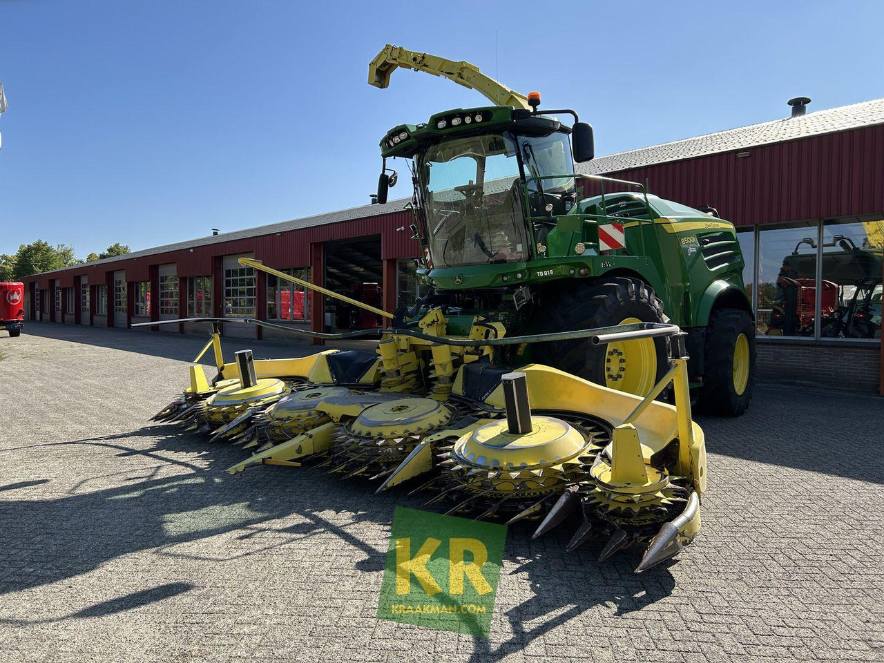 John Deere 8500 - Itsekulkeva silppuri: kuva John Deere 8500 - Itsekulkeva silppuri John Deere 8500 - Itsekulkeva silppuri: kuva John Deere 8500 - Itsekulkeva silppuri