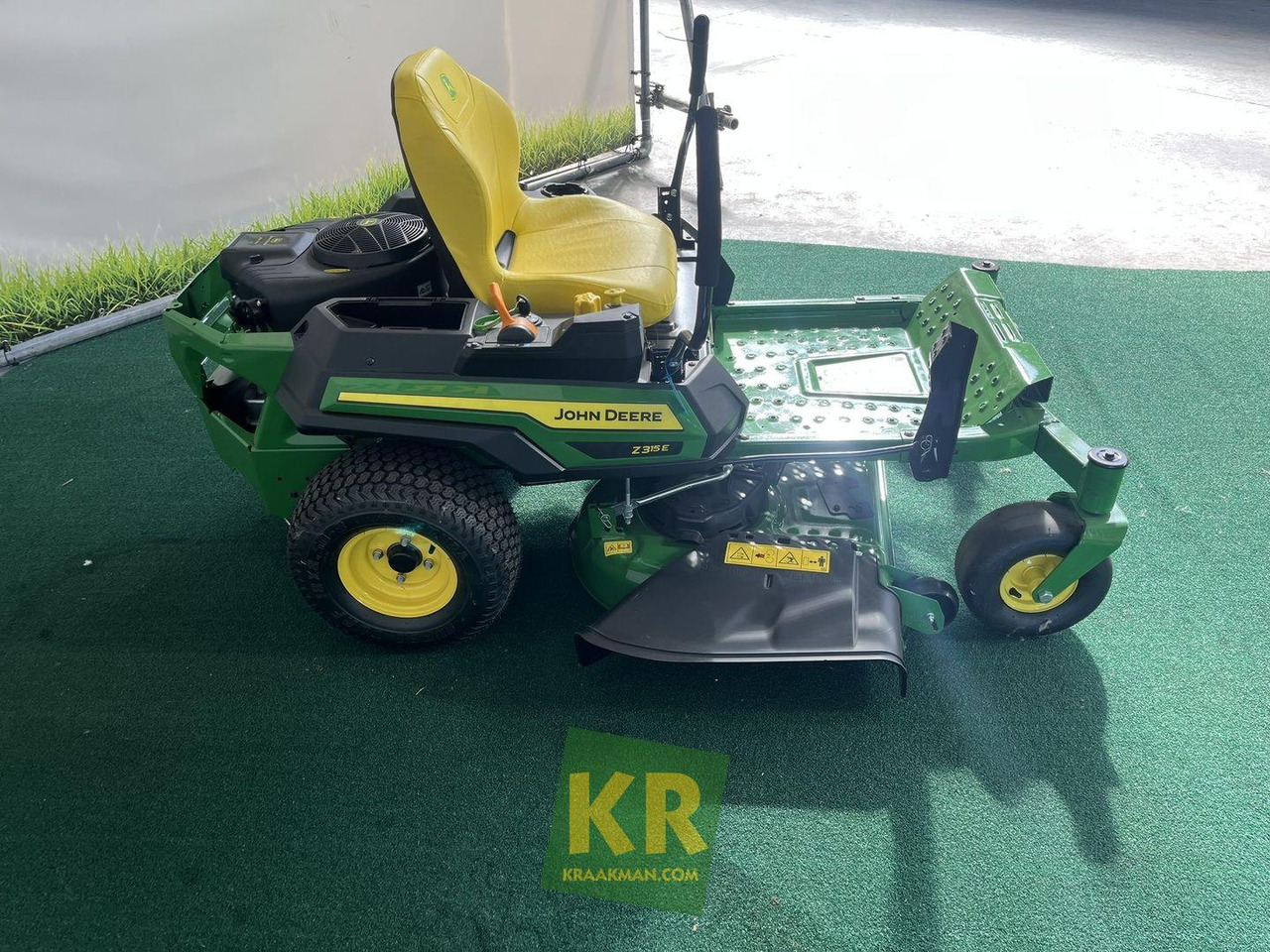 John Deere Z315E Zeroturn maaier - Ruohonleikkuri: kuva John Deere Z315E Zeroturn maaier - Ruohonleikkuri John Deere Z315E Zeroturn maaier - Ruohonleikkuri: kuva John Deere Z315E Zeroturn maaier - Ruohonleikkuri