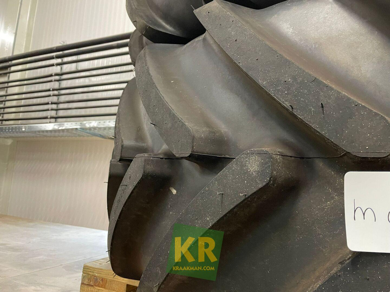 Multibib 540/65R24 Michelin - Täydellinen pyörä - Maatalouskoneet: kuva Multibib 540/65R24 Michelin - Täydellinen pyörä - Maatalouskoneet Multibib 540/65R24 Michelin - Täydellinen pyörä - Maatalouskoneet: kuva Multibib 540/65R24 Michelin - Täydellinen pyörä - Maatalouskoneet