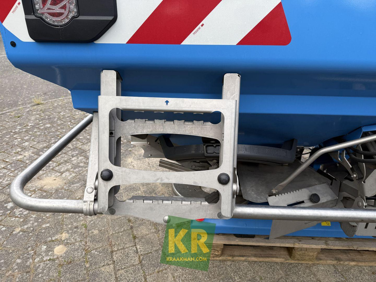 Polaris 14 Lemken - Lannoitteenlevitin: kuva Polaris 14 Lemken - Lannoitteenlevitin Polaris 14 Lemken - Lannoitteenlevitin: kuva Polaris 14 Lemken - Lannoitteenlevitin
