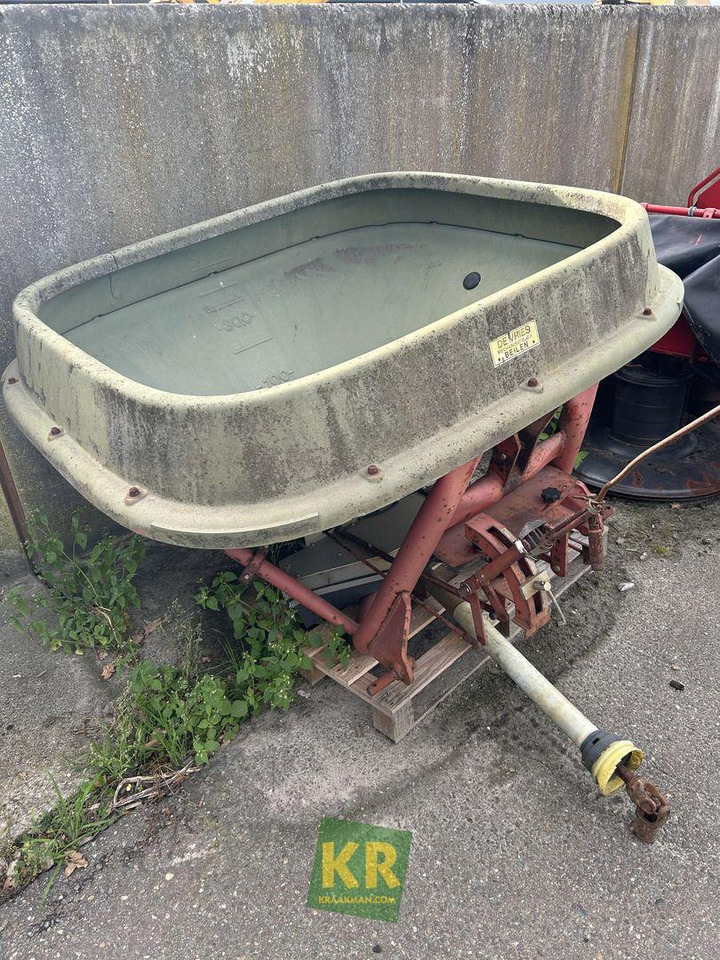 TS6 Trioliet - Lannoitteenlevitin: kuva TS6 Trioliet - Lannoitteenlevitin TS6 Trioliet - Lannoitteenlevitin: kuva TS6 Trioliet - Lannoitteenlevitin