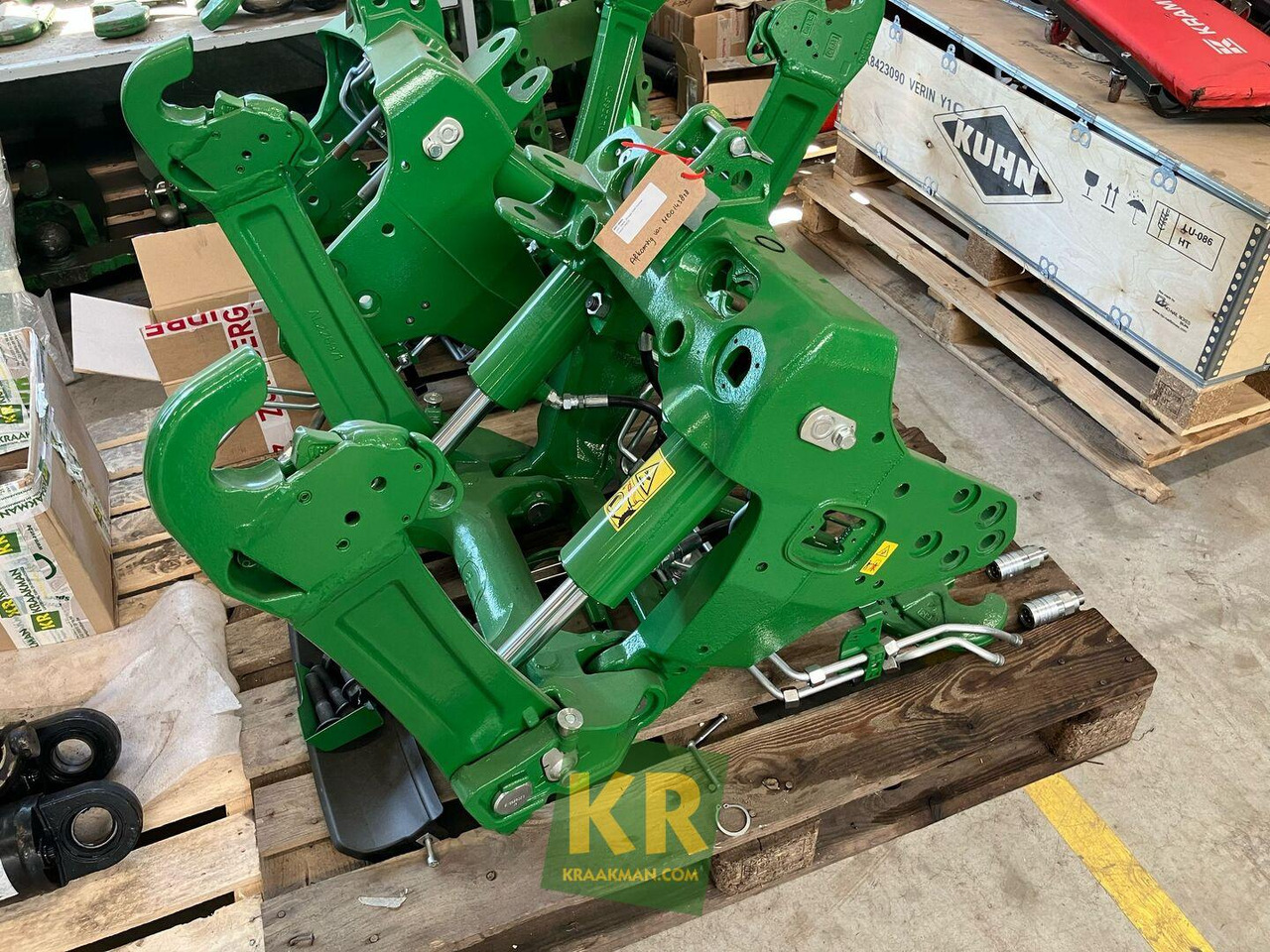 Ultimate 40kN fronthef John Deere - Traktori - etukuormain: kuva Ultimate 40kN fronthef John Deere - Traktori - etukuormain Ultimate 40kN fronthef John Deere - Traktori - etukuormain: kuva Ultimate 40kN fronthef John Deere - Traktori - etukuormain