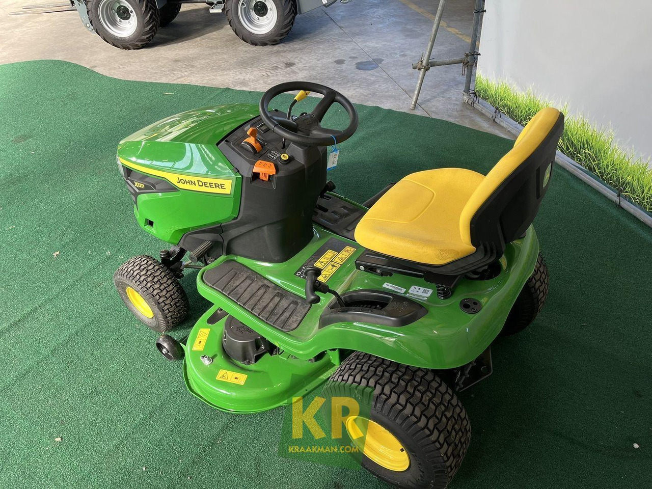 X127 John Deere - Ruohonleikkuri: kuva X127 John Deere - Ruohonleikkuri X127 John Deere - Ruohonleikkuri: kuva X127 John Deere - Ruohonleikkuri