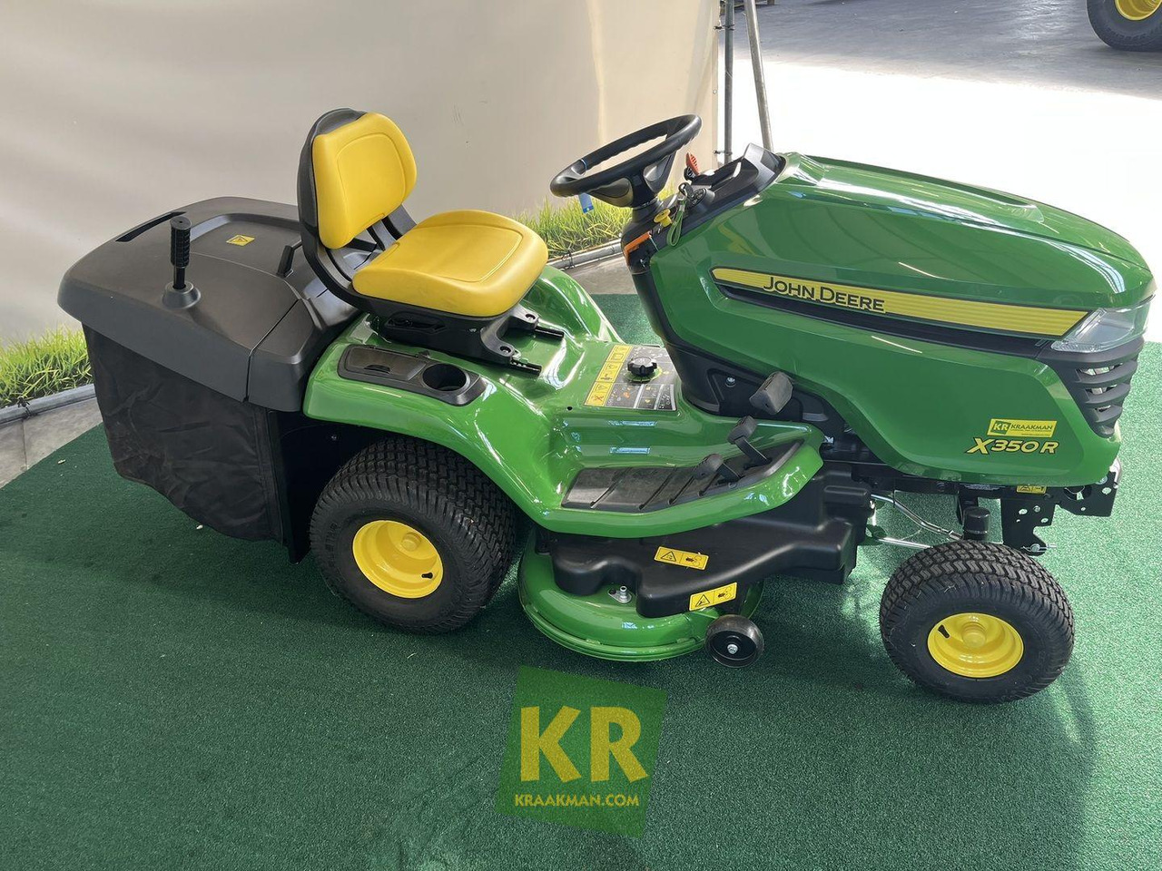 X350R John Deere - Ruohonleikkuri: kuva X350R John Deere - Ruohonleikkuri X350R John Deere - Ruohonleikkuri: kuva X350R John Deere - Ruohonleikkuri