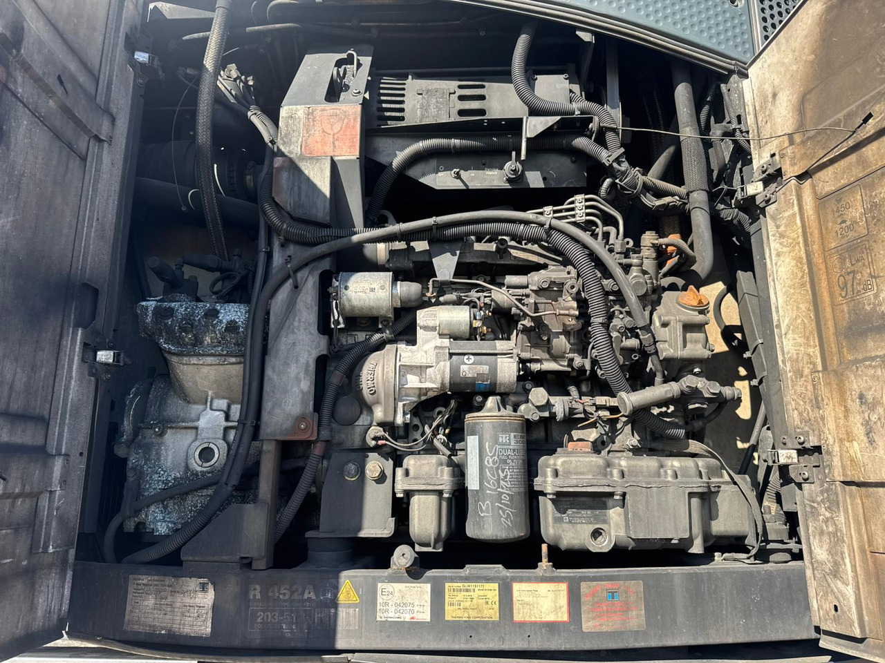 2014 Gray & Adams 10.4m Fridge Trailer – 7823 - Refrigeraattori puoliperävaunu: kuva 2014 Gray & Adams 10.4m Fridge Trailer – 7823 - Refrigeraattori puoliperävaunu 2014 Gray & Adams 10.4m Fridge Trailer – 7823 - Refrigeraattori puoliperävaunu: kuva 2014 Gray & Adams 10.4m Fridge Trailer – 7823 - Refrigeraattori puoliperävaunu