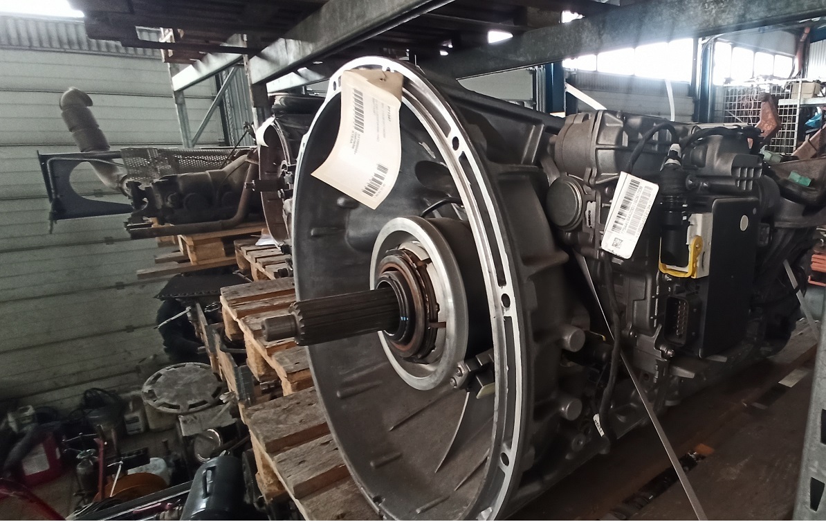 MERCEDES-BENZ G330-12 ACTROS - Vaihdelaatikko ja osat - Kuorma-auto: kuva MERCEDES-BENZ G330-12 ACTROS - Vaihdelaatikko ja osat - Kuorma-auto MERCEDES-BENZ G330-12 ACTROS - Vaihdelaatikko ja osat - Kuorma-auto: kuva MERCEDES-BENZ G330-12 ACTROS - Vaihdelaatikko ja osat - Kuorma-auto