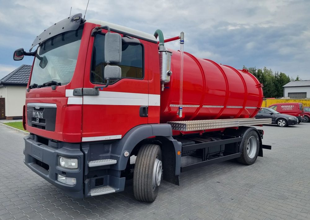MAN TGM 18 340 - Roska-auto: kuva MAN TGM 18 340 - Roska-auto MAN TGM 18 340 - Roska-auto: kuva MAN TGM 18 340 - Roska-auto
