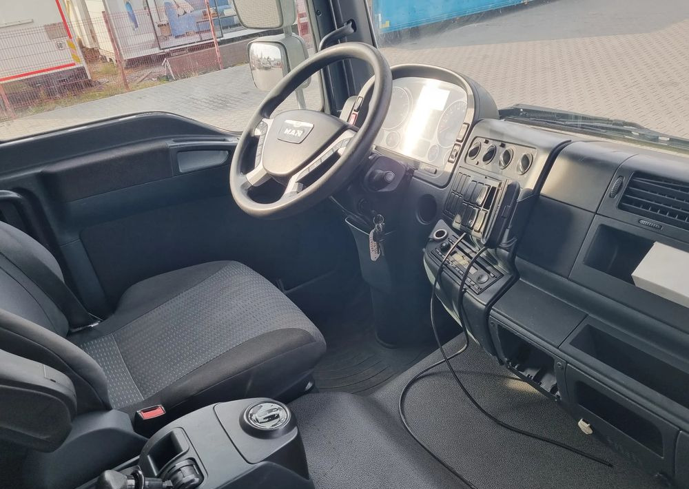 MAN TGM 18 340 - Roska-auto: kuva MAN TGM 18 340 - Roska-auto MAN TGM 18 340 - Roska-auto: kuva MAN TGM 18 340 - Roska-auto