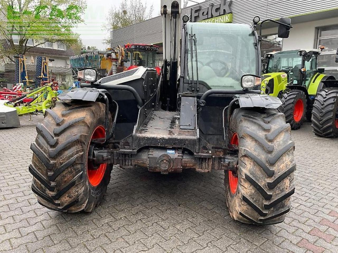 Bobcat tl38.70 - Kurottaja: kuva Bobcat tl38.70 - Kurottaja Bobcat tl38.70 - Kurottaja: kuva Bobcat tl38.70 - Kurottaja