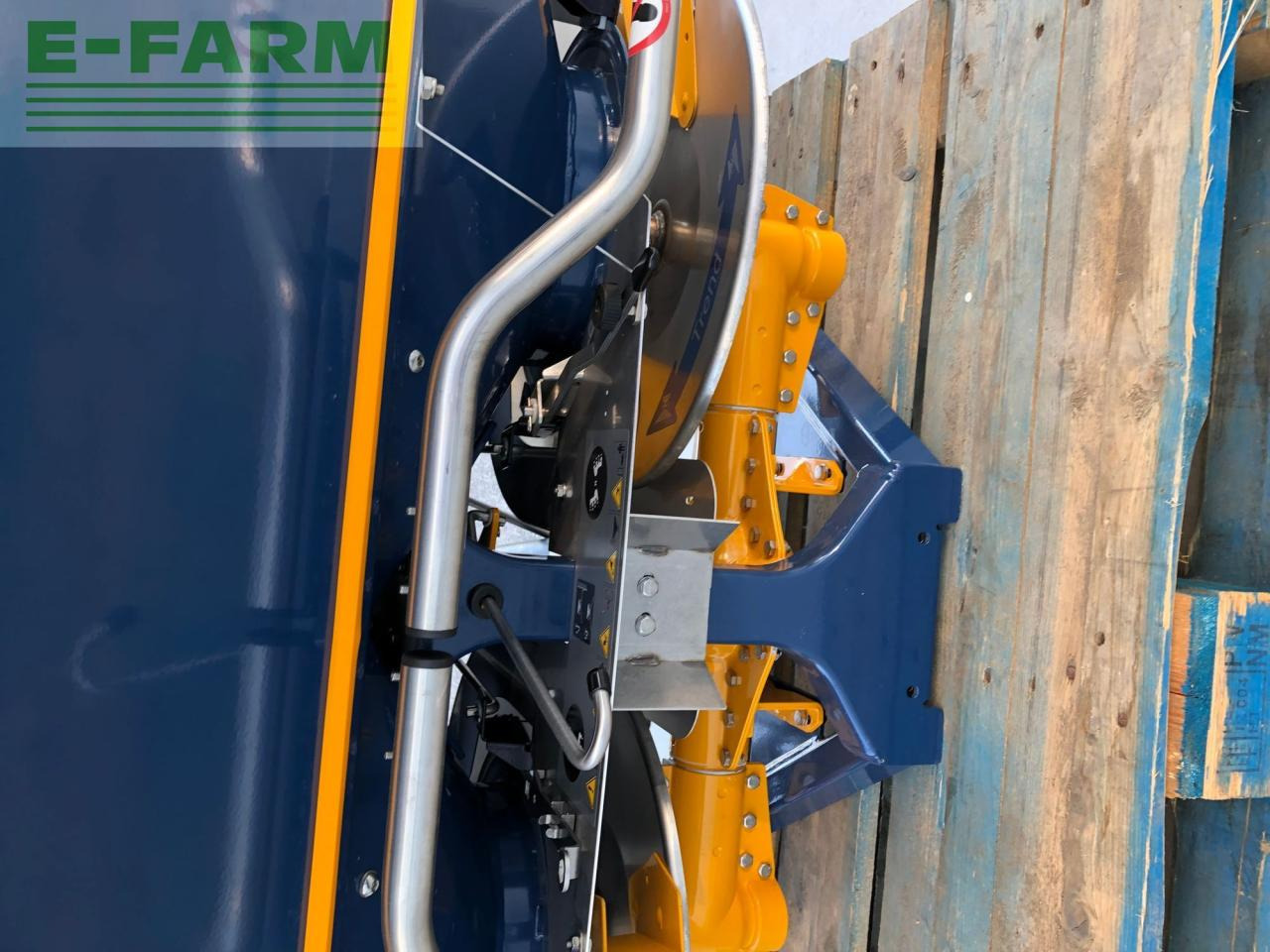 Bogballe 15 plus - Lannoitteenlevitin: kuva Bogballe 15 plus - Lannoitteenlevitin Bogballe 15 plus - Lannoitteenlevitin: kuva Bogballe 15 plus - Lannoitteenlevitin