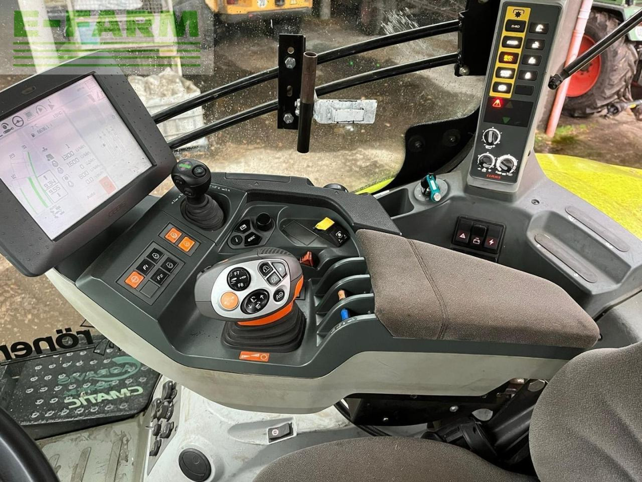 CLAAS AXION 810 CMATIC CMATIC - Traktori: kuva CLAAS AXION 810 CMATIC CMATIC - Traktori CLAAS AXION 810 CMATIC CMATIC - Traktori: kuva CLAAS AXION 810 CMATIC CMATIC - Traktori