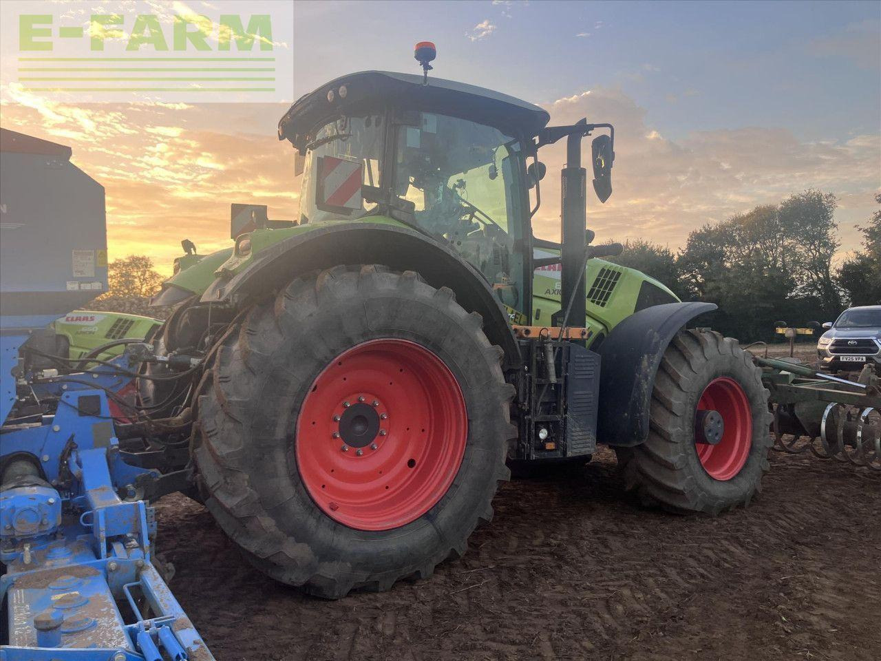 CLAAS AXION 870 - Traktori: kuva CLAAS AXION 870 - Traktori CLAAS AXION 870 - Traktori: kuva CLAAS AXION 870 - Traktori