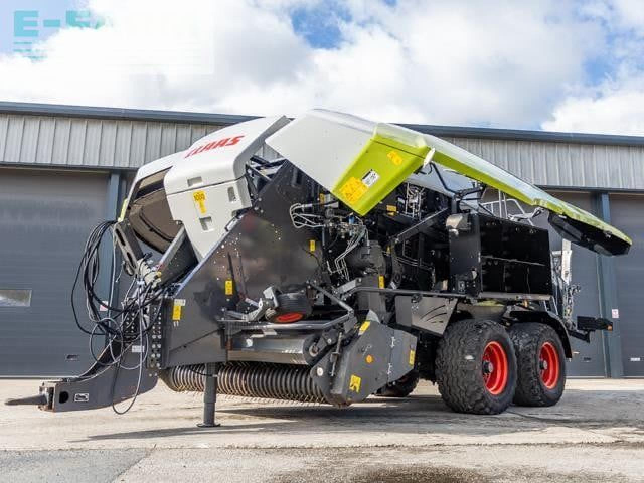 CLAAS QUADRANT 5200 RC - Kanttipaalain: kuva CLAAS QUADRANT 5200 RC - Kanttipaalain CLAAS QUADRANT 5200 RC - Kanttipaalain: kuva CLAAS QUADRANT 5200 RC - Kanttipaalain