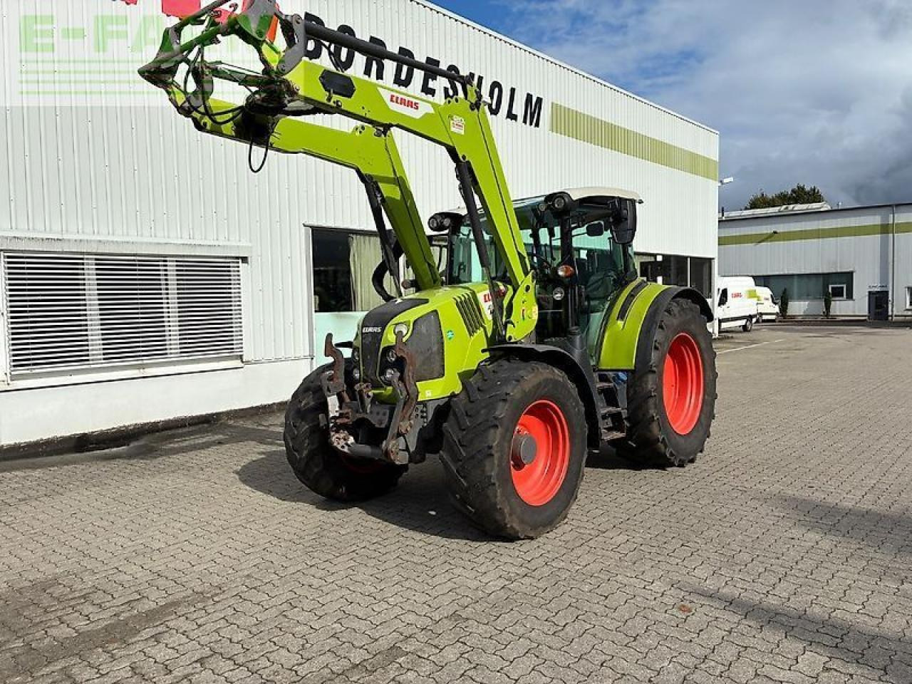 CLAAS arion 450 cis panoramic mit fl 120 c und fkh CIS - Traktori: kuva CLAAS arion 450 cis panoramic mit fl 120 c und fkh CIS - Traktori CLAAS arion 450 cis panoramic mit fl 120 c und fkh CIS - Traktori: kuva CLAAS arion 450 cis panoramic mit fl 120 c und fkh CIS - Traktori