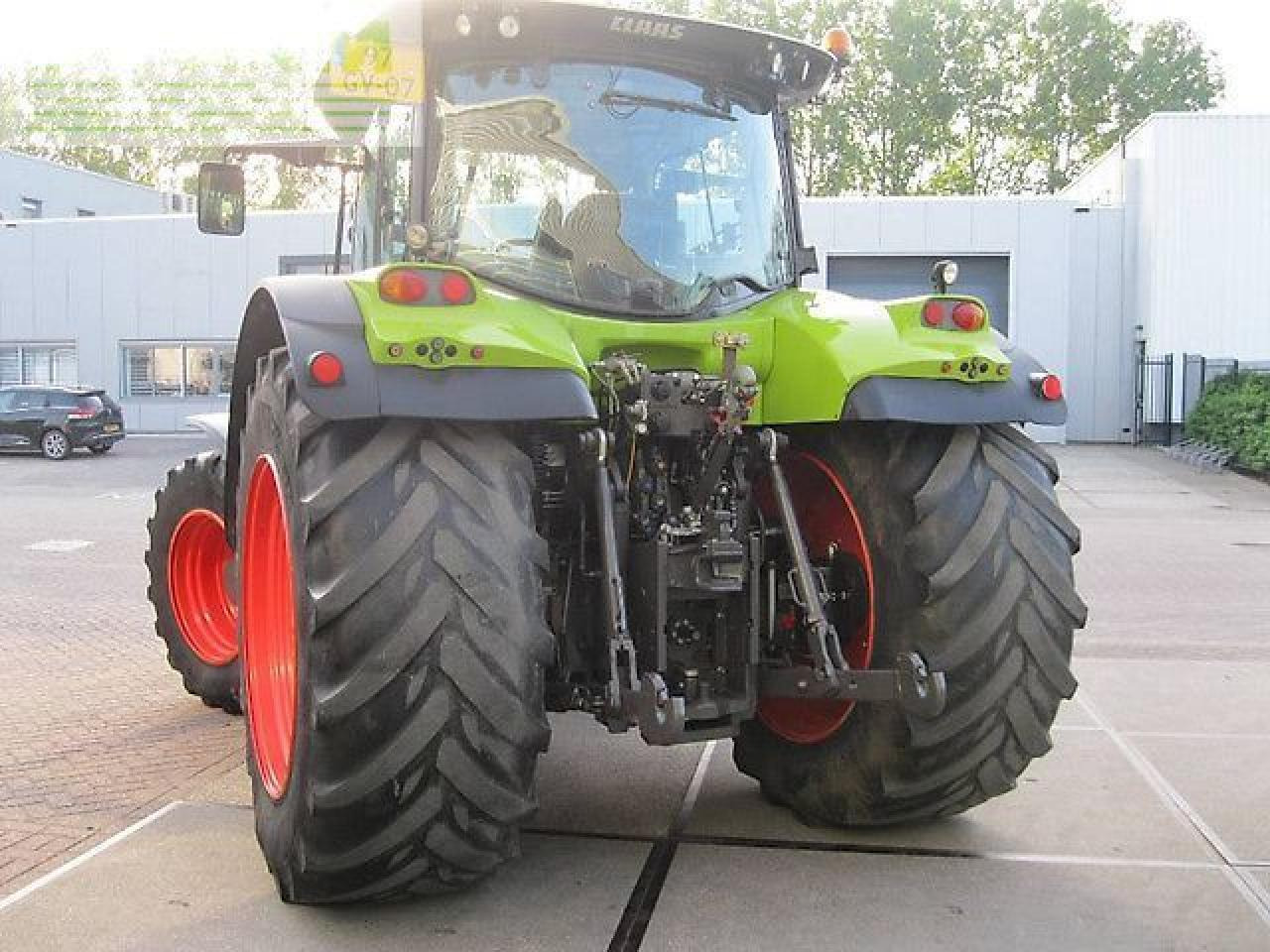 CLAAS arion 650 cis CIS - Traktori: kuva CLAAS arion 650 cis CIS - Traktori CLAAS arion 650 cis CIS - Traktori: kuva CLAAS arion 650 cis CIS - Traktori