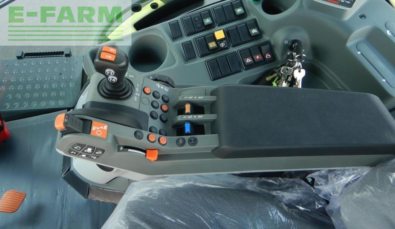 CLAAS axion 800 cis+ hexashift HEXASHIFT CIS+ - Traktori: kuva CLAAS axion 800 cis+ hexashift HEXASHIFT CIS+ - Traktori CLAAS axion 800 cis+ hexashift HEXASHIFT CIS+ - Traktori: kuva CLAAS axion 800 cis+ hexashift HEXASHIFT CIS+ - Traktori