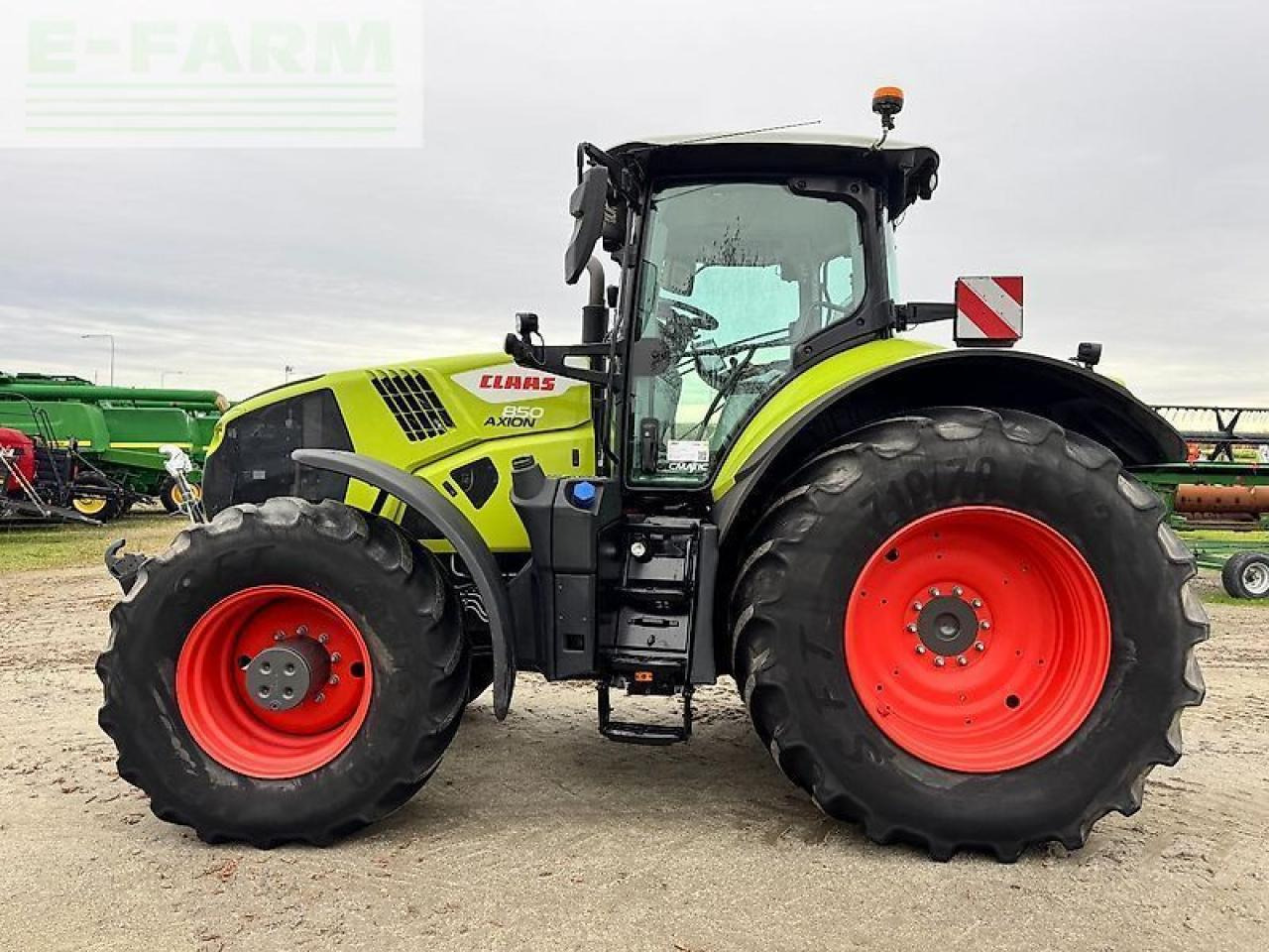 CLAAS axion 850 - Traktori: kuva CLAAS axion 850 - Traktori CLAAS axion 850 - Traktori: kuva CLAAS axion 850 - Traktori