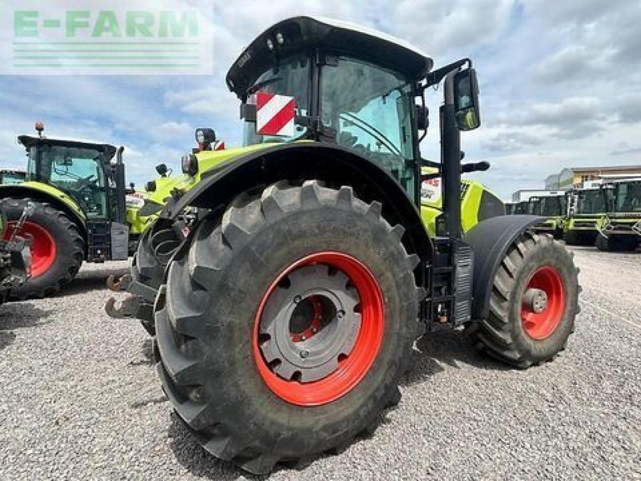 CLAAS axion 870 - Traktori: kuva CLAAS axion 870 - Traktori CLAAS axion 870 - Traktori: kuva CLAAS axion 870 - Traktori