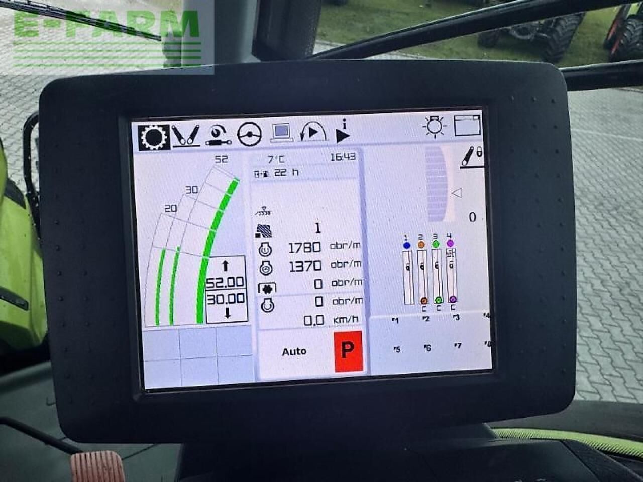 Traktori CLAAS axion 920: kuva Traktori CLAAS axion 920