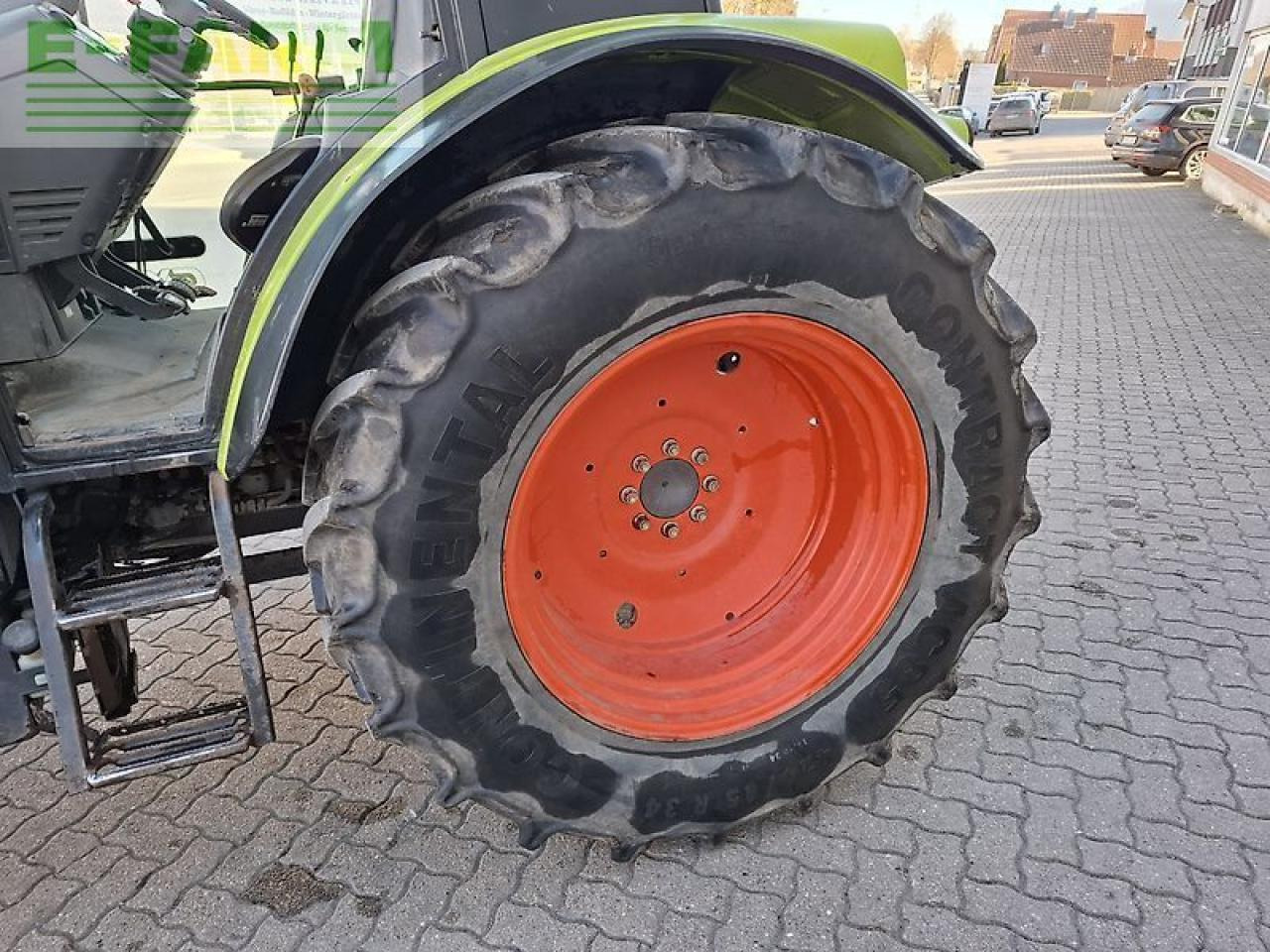 CLAAS axos 330 cx CX - Traktori: kuva CLAAS axos 330 cx CX - Traktori CLAAS axos 330 cx CX - Traktori: kuva CLAAS axos 330 cx CX - Traktori
