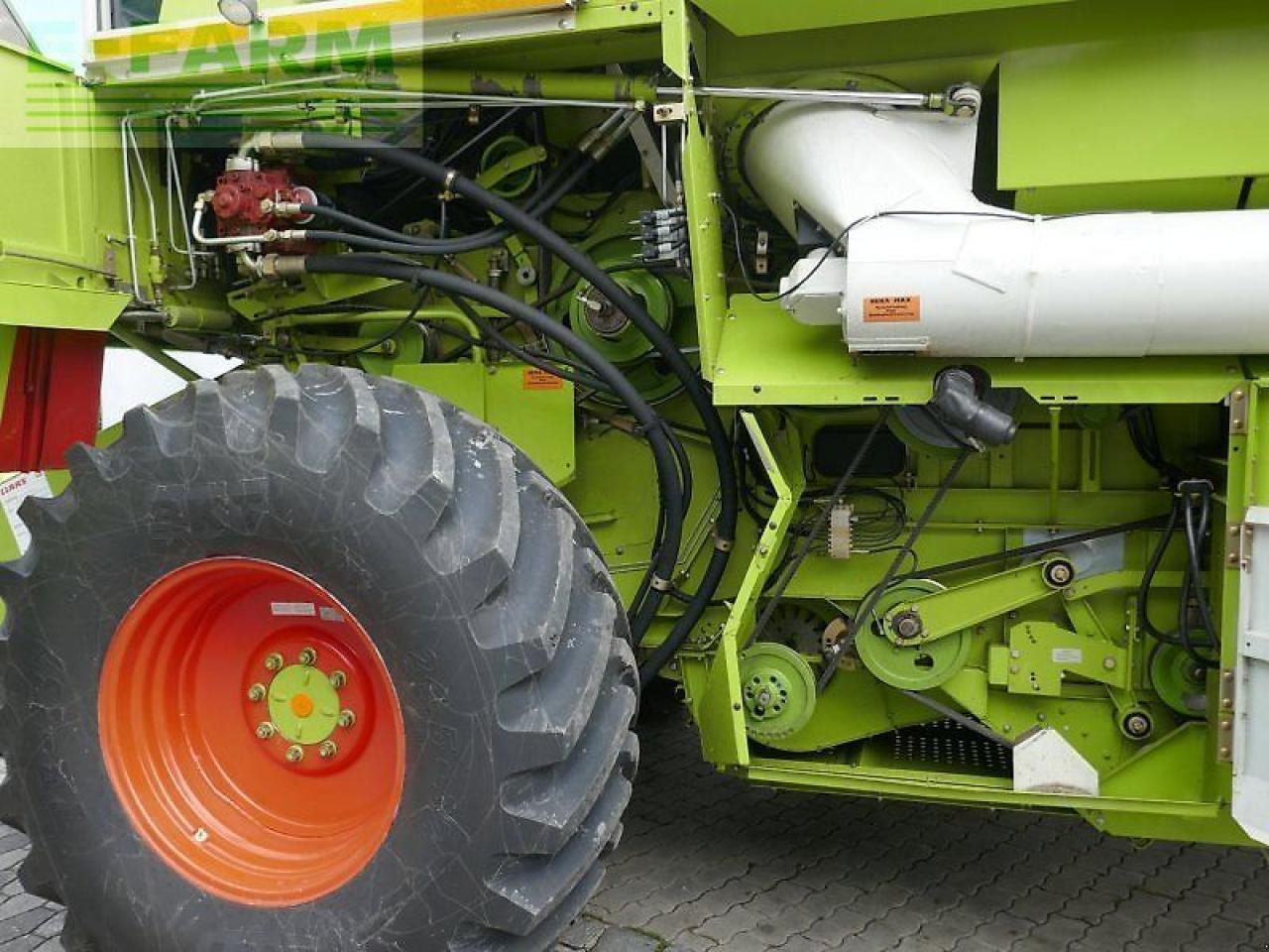 CLAAS dominator 208 mega - Leikkuupuimuri: kuva CLAAS dominator 208 mega - Leikkuupuimuri CLAAS dominator 208 mega - Leikkuupuimuri: kuva CLAAS dominator 208 mega - Leikkuupuimuri