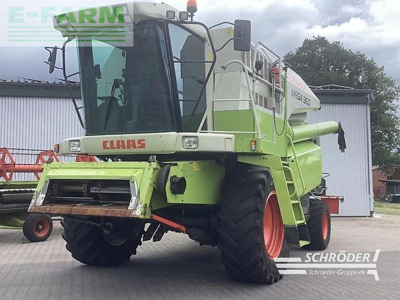 CLAAS dominator 360 mega + c 600 schneidwerk - Leikkuupuimuri: kuva CLAAS dominator 360 mega + c 600 schneidwerk - Leikkuupuimuri CLAAS dominator 360 mega + c 600 schneidwerk - Leikkuupuimuri: kuva CLAAS dominator 360 mega + c 600 schneidwerk - Leikkuupuimuri