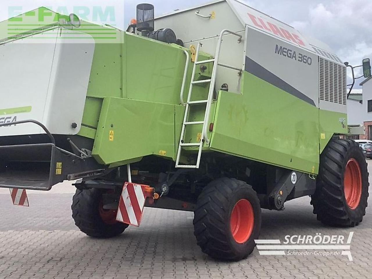 CLAAS dominator 360 mega + c 600 schneidwerk - Leikkuupuimuri: kuva CLAAS dominator 360 mega + c 600 schneidwerk - Leikkuupuimuri CLAAS dominator 360 mega + c 600 schneidwerk - Leikkuupuimuri: kuva CLAAS dominator 360 mega + c 600 schneidwerk - Leikkuupuimuri