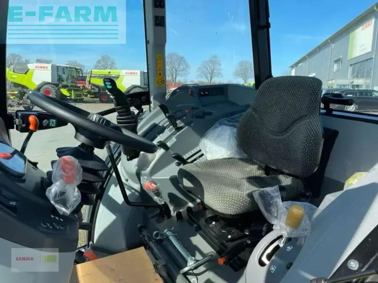 CLAAS elios 210 - Traktori: kuva CLAAS elios 210 - Traktori CLAAS elios 210 - Traktori: kuva CLAAS elios 210 - Traktori