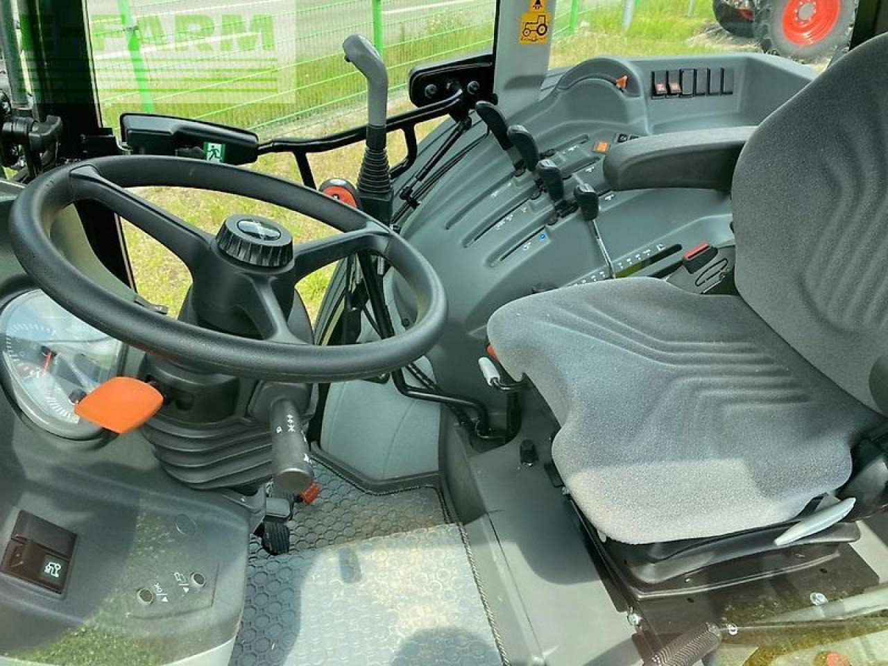 CLAAS elios 210 basic - Traktori: kuva CLAAS elios 210 basic - Traktori CLAAS elios 210 basic - Traktori: kuva CLAAS elios 210 basic - Traktori