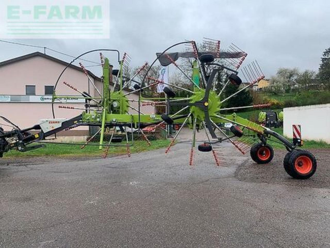 CLAAS liner 1900 neuwertiger seitenschwader - Pöyhin: kuva CLAAS liner 1900 neuwertiger seitenschwader - Pöyhin CLAAS liner 1900 neuwertiger seitenschwader - Pöyhin: kuva CLAAS liner 1900 neuwertiger seitenschwader - Pöyhin