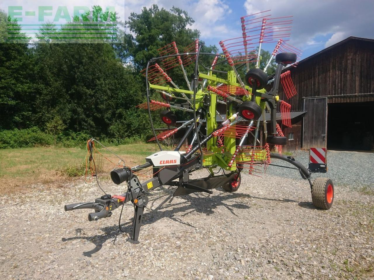CLAAS liner 2700 - Pöyhin: kuva CLAAS liner 2700 - Pöyhin CLAAS liner 2700 - Pöyhin: kuva CLAAS liner 2700 - Pöyhin