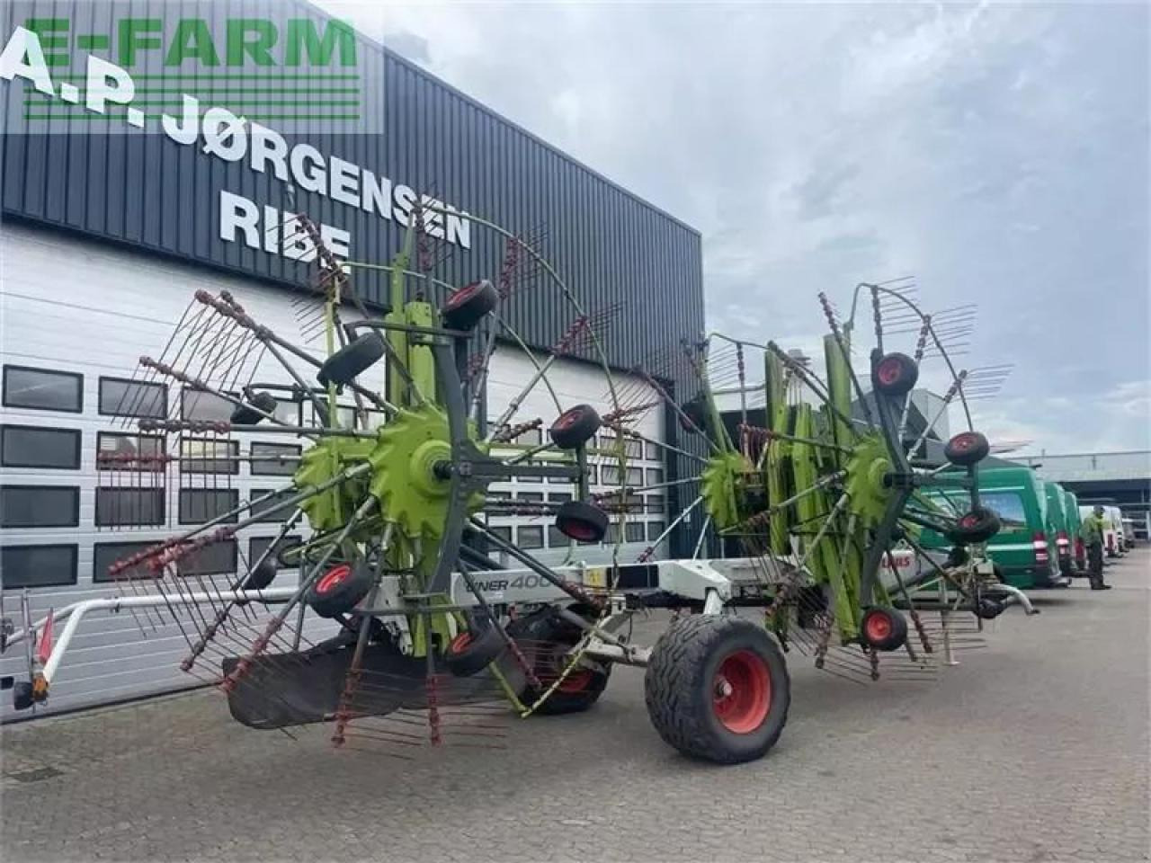 Pöyhin CLAAS liner 4000hhv: kuva Pöyhin CLAAS liner 4000hhv