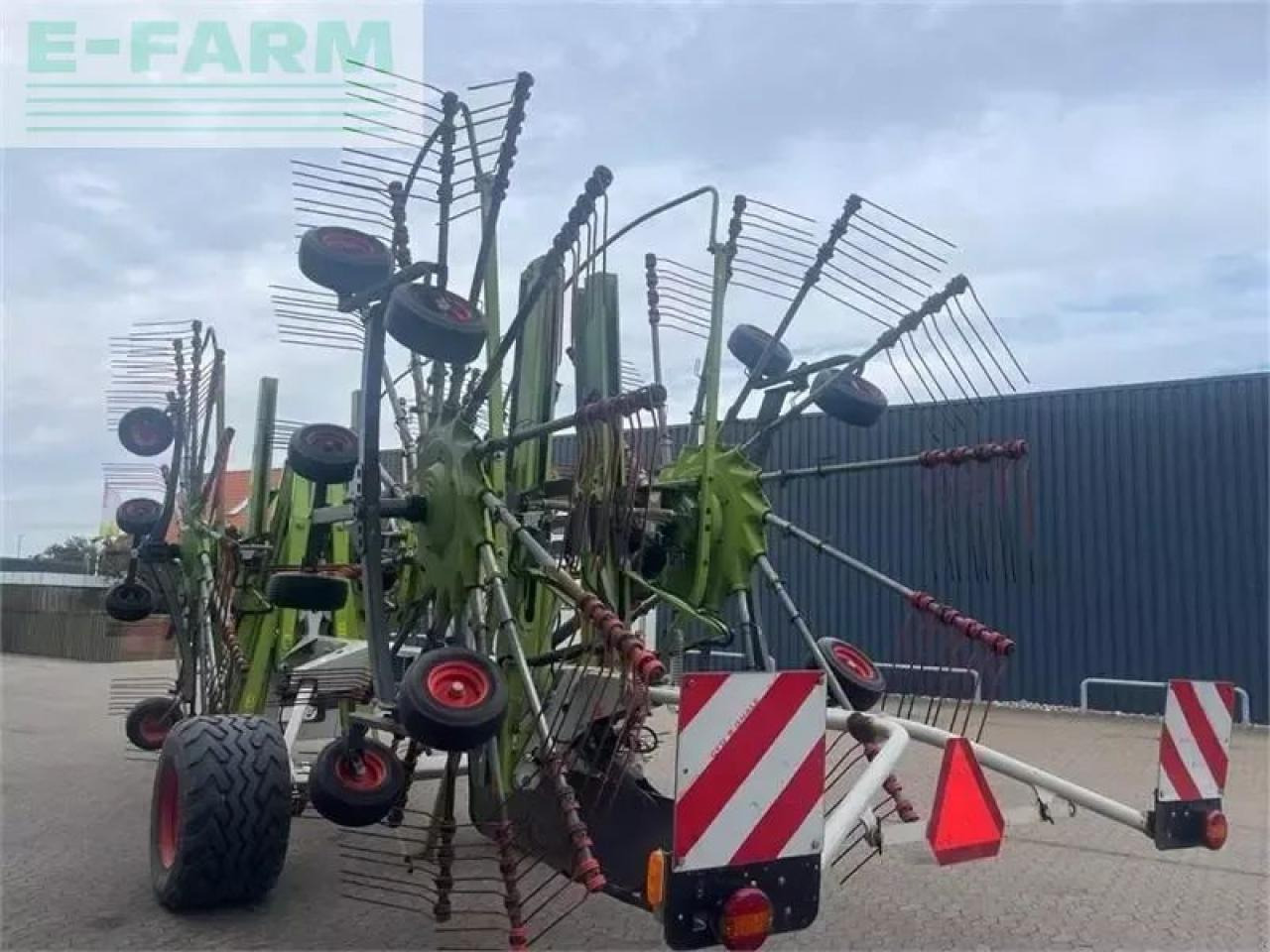 Pöyhin CLAAS liner 4000hhv: kuva Pöyhin CLAAS liner 4000hhv