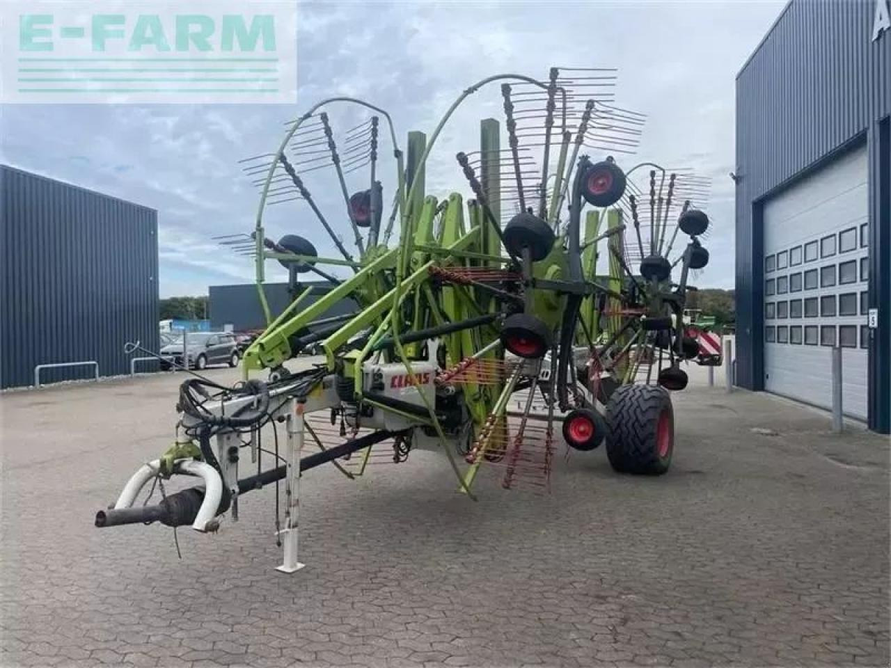 Pöyhin CLAAS liner 4000hhv: kuva Pöyhin CLAAS liner 4000hhv