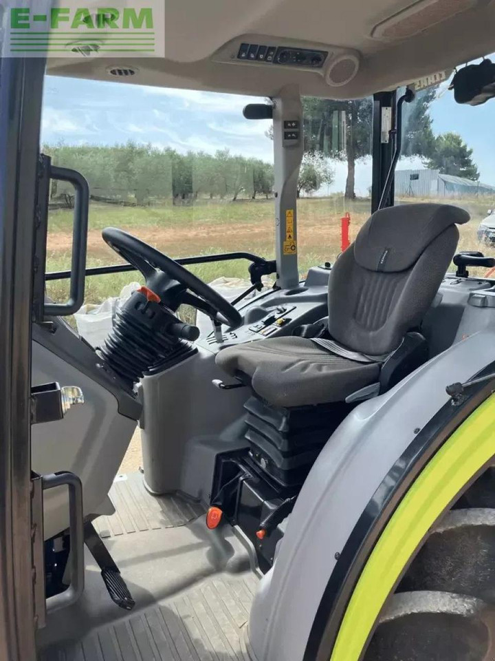 Traktori CLAAS nexos 230 m ls+: kuva Traktori CLAAS nexos 230 m ls+