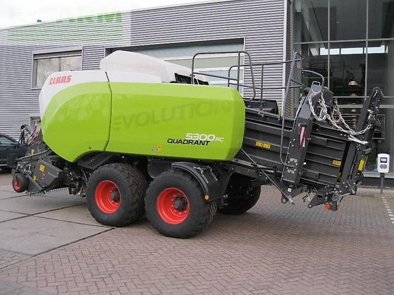 CLAAS quadrant 5300 rc - Kanttipaalain: kuva CLAAS quadrant 5300 rc - Kanttipaalain CLAAS quadrant 5300 rc - Kanttipaalain: kuva CLAAS quadrant 5300 rc - Kanttipaalain