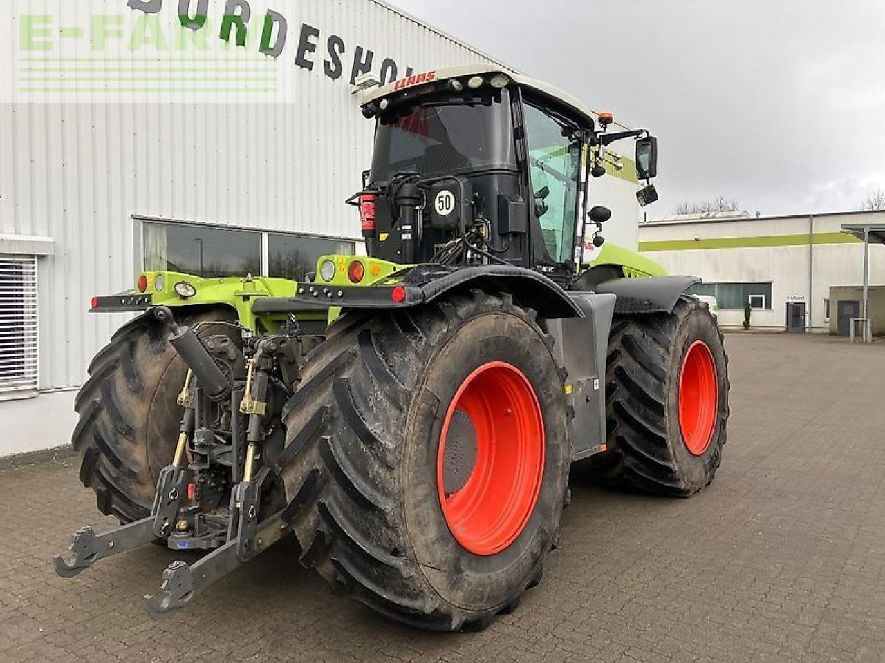 CLAAS xerion 5000 trac vc TRAC VC - Traktori: kuva CLAAS xerion 5000 trac vc TRAC VC - Traktori CLAAS xerion 5000 trac vc TRAC VC - Traktori: kuva CLAAS xerion 5000 trac vc TRAC VC - Traktori