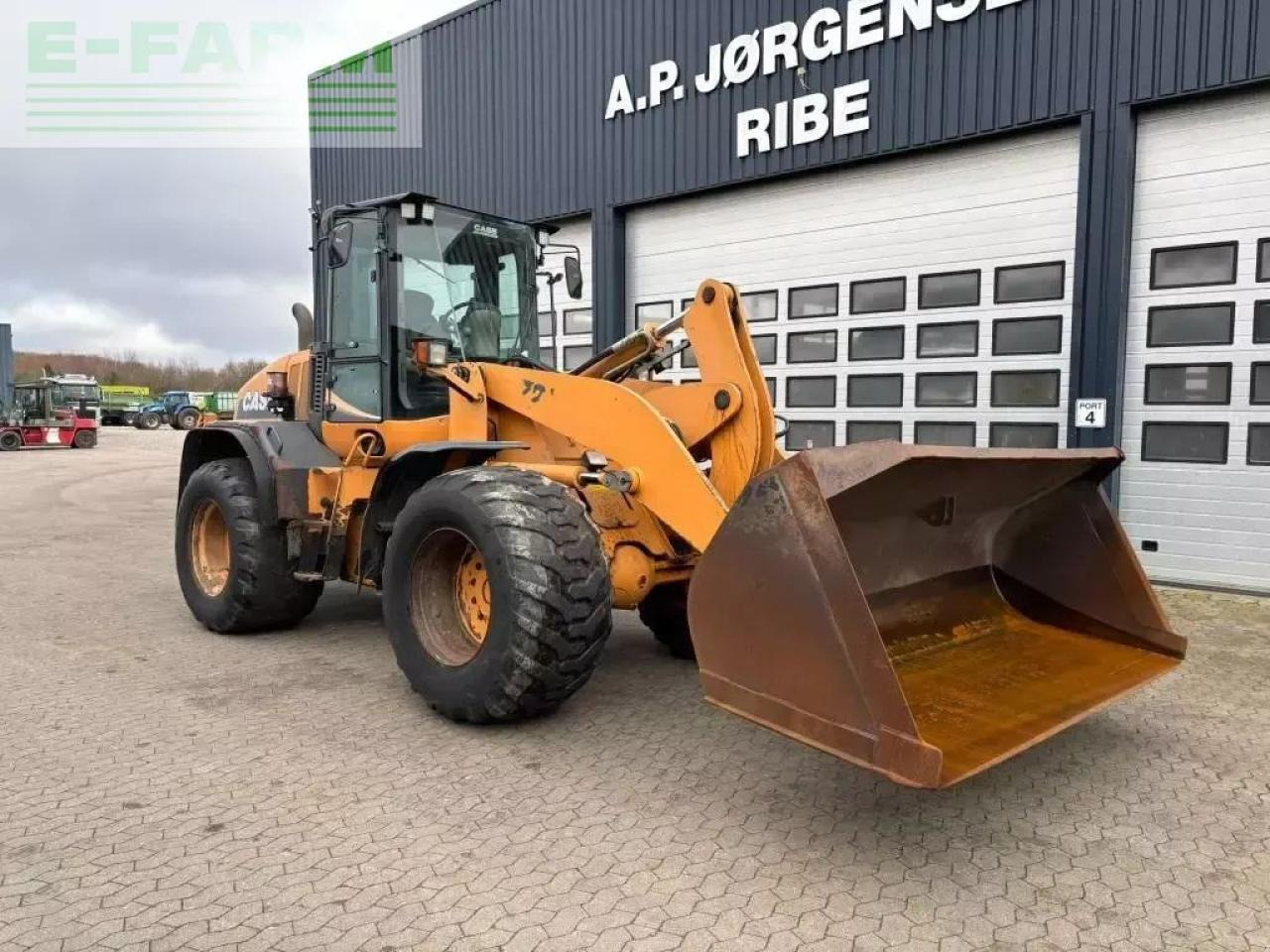 Case-IH 721 e - Minikuormaaja: kuva Case-IH 721 e - Minikuormaaja Case-IH 721 e - Minikuormaaja: kuva Case-IH 721 e - Minikuormaaja