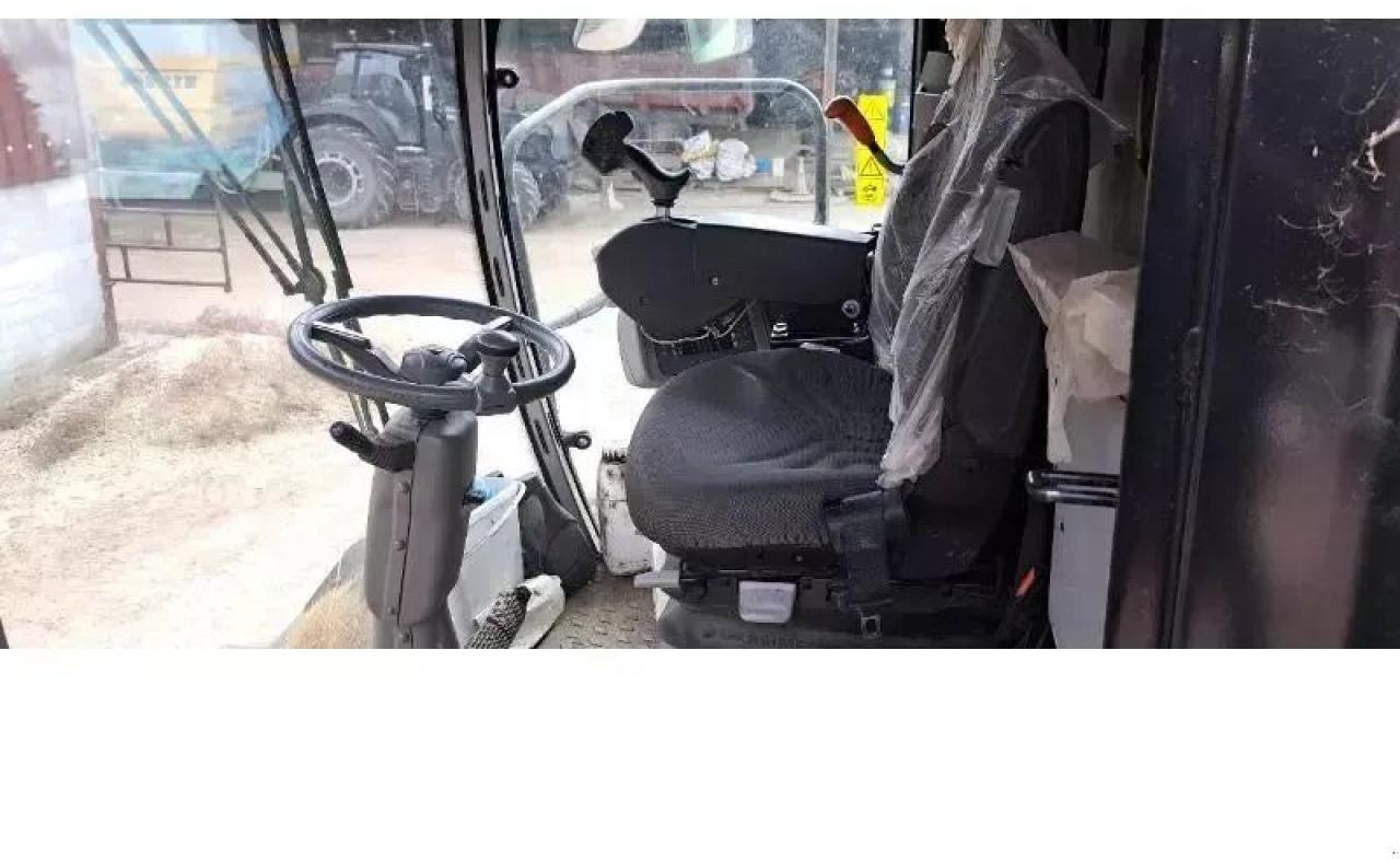 Deutz-Fahr c 9206 ts - Leikkuupuimuri: kuva Deutz-Fahr c 9206 ts - Leikkuupuimuri Deutz-Fahr c 9206 ts - Leikkuupuimuri: kuva Deutz-Fahr c 9206 ts - Leikkuupuimuri