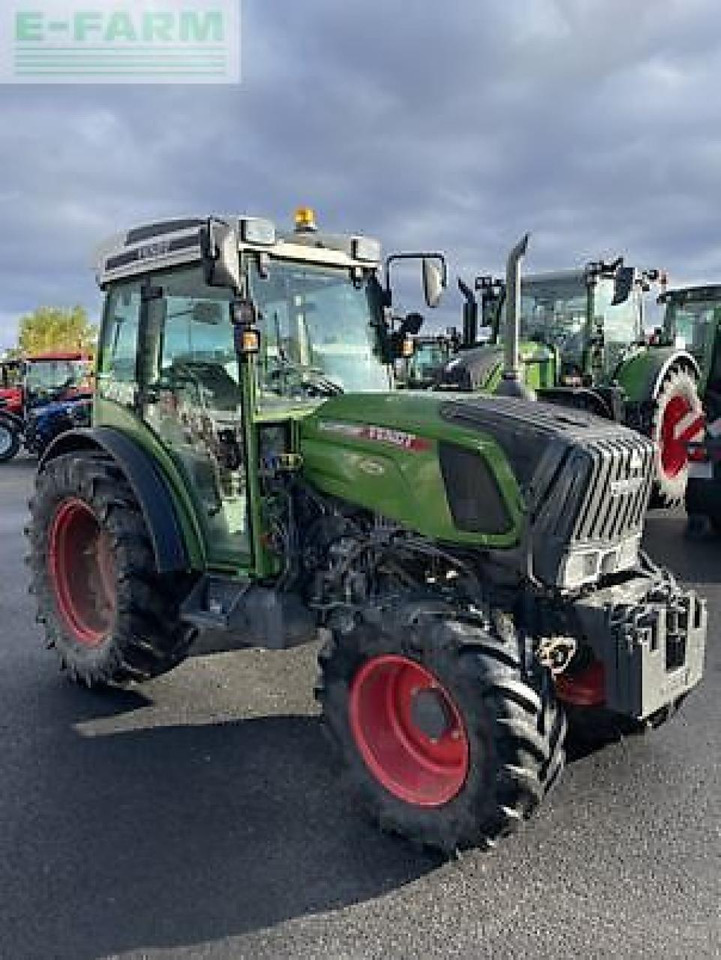 Fendt 211f F - Traktori: kuva Fendt 211f F - Traktori Fendt 211f F - Traktori: kuva Fendt 211f F - Traktori