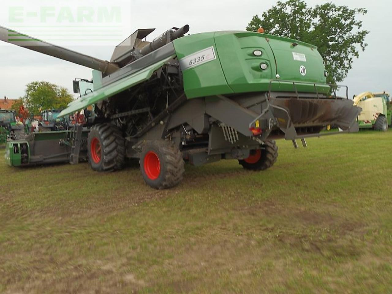 Fendt 6335c - Leikkuupuimuri: kuva Fendt 6335c - Leikkuupuimuri Fendt 6335c - Leikkuupuimuri: kuva Fendt 6335c - Leikkuupuimuri