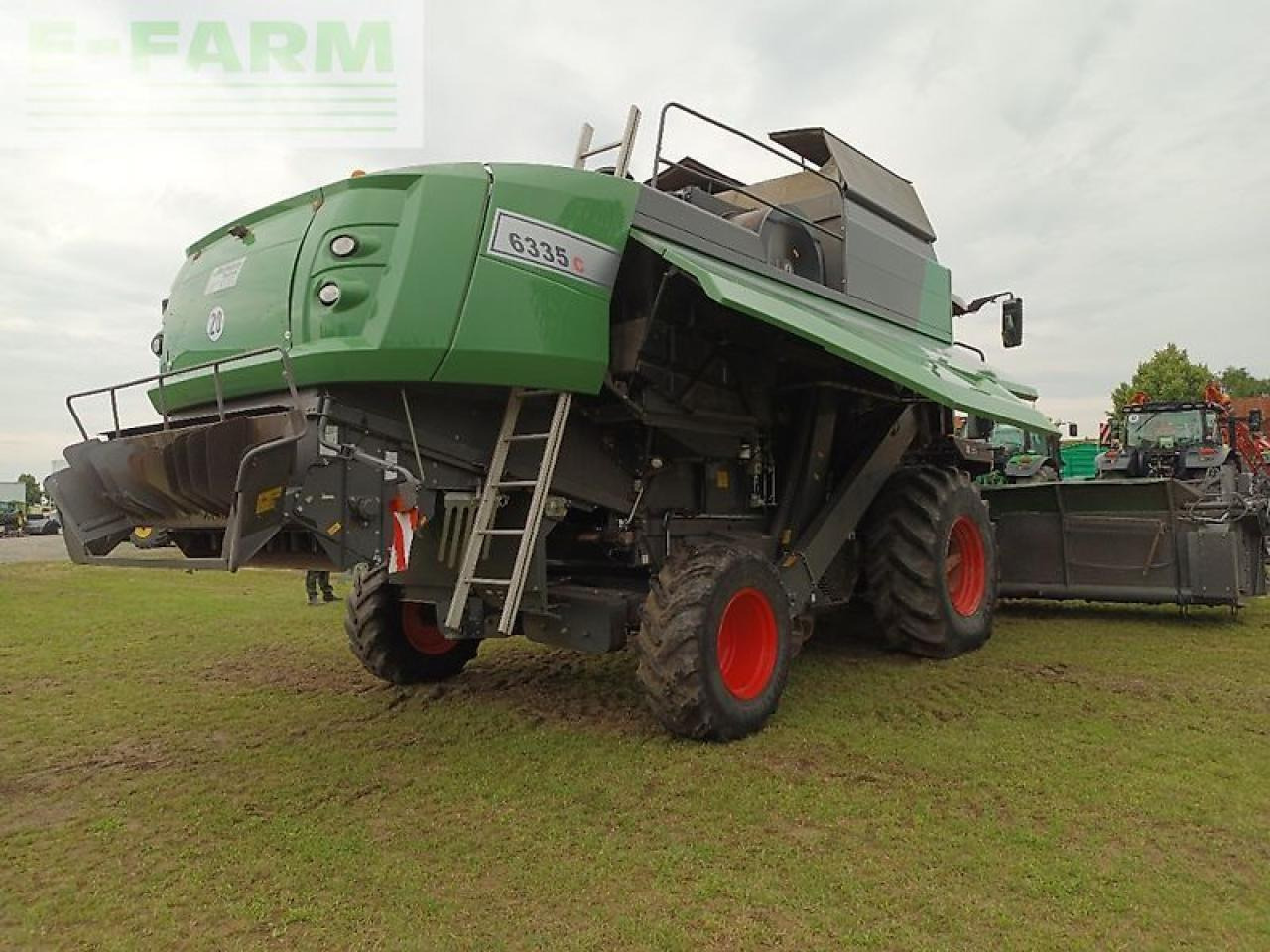 Fendt 6335c - Leikkuupuimuri: kuva Fendt 6335c - Leikkuupuimuri Fendt 6335c - Leikkuupuimuri: kuva Fendt 6335c - Leikkuupuimuri