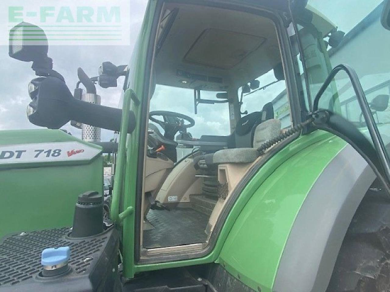 Fendt 718 vario power Power - Traktori: kuva Fendt 718 vario power Power - Traktori Fendt 718 vario power Power - Traktori: kuva Fendt 718 vario power Power - Traktori