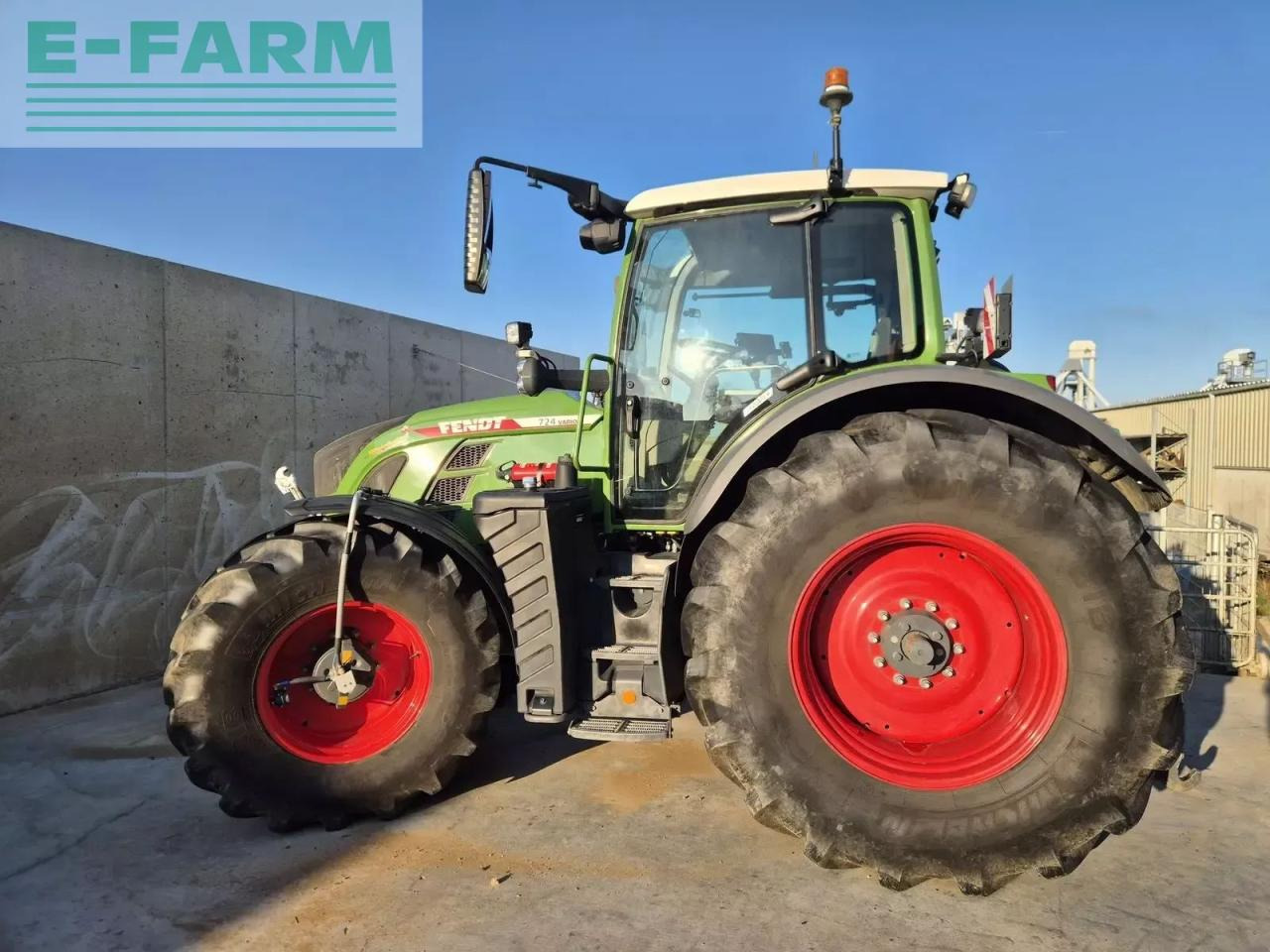 Fendt 724 vario profi+ - Traktori: kuva Fendt 724 vario profi+ - Traktori Fendt 724 vario profi+ - Traktori: kuva Fendt 724 vario profi+ - Traktori