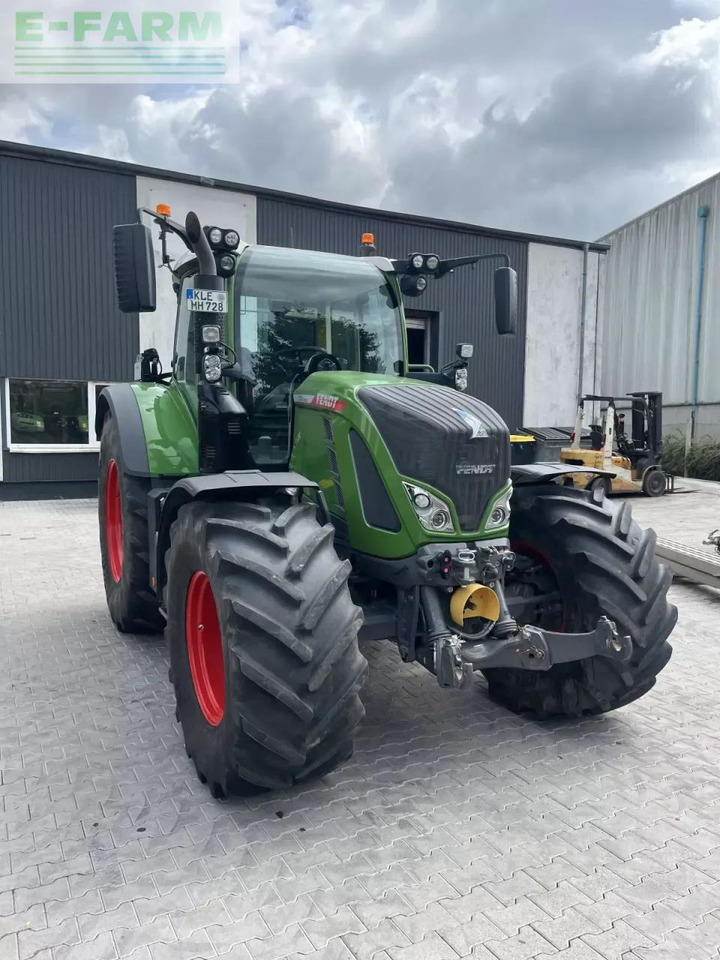 Fendt 724 vario profiplus - Traktori: kuva Fendt 724 vario profiplus - Traktori Fendt 724 vario profiplus - Traktori: kuva Fendt 724 vario profiplus - Traktori