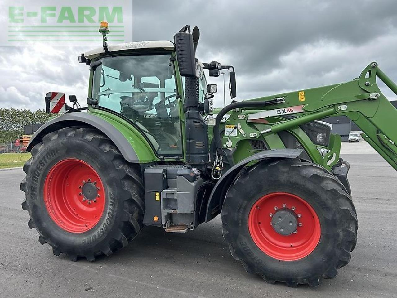 Fendt 724 vario s4 - Traktori: kuva Fendt 724 vario s4 - Traktori Fendt 724 vario s4 - Traktori: kuva Fendt 724 vario s4 - Traktori