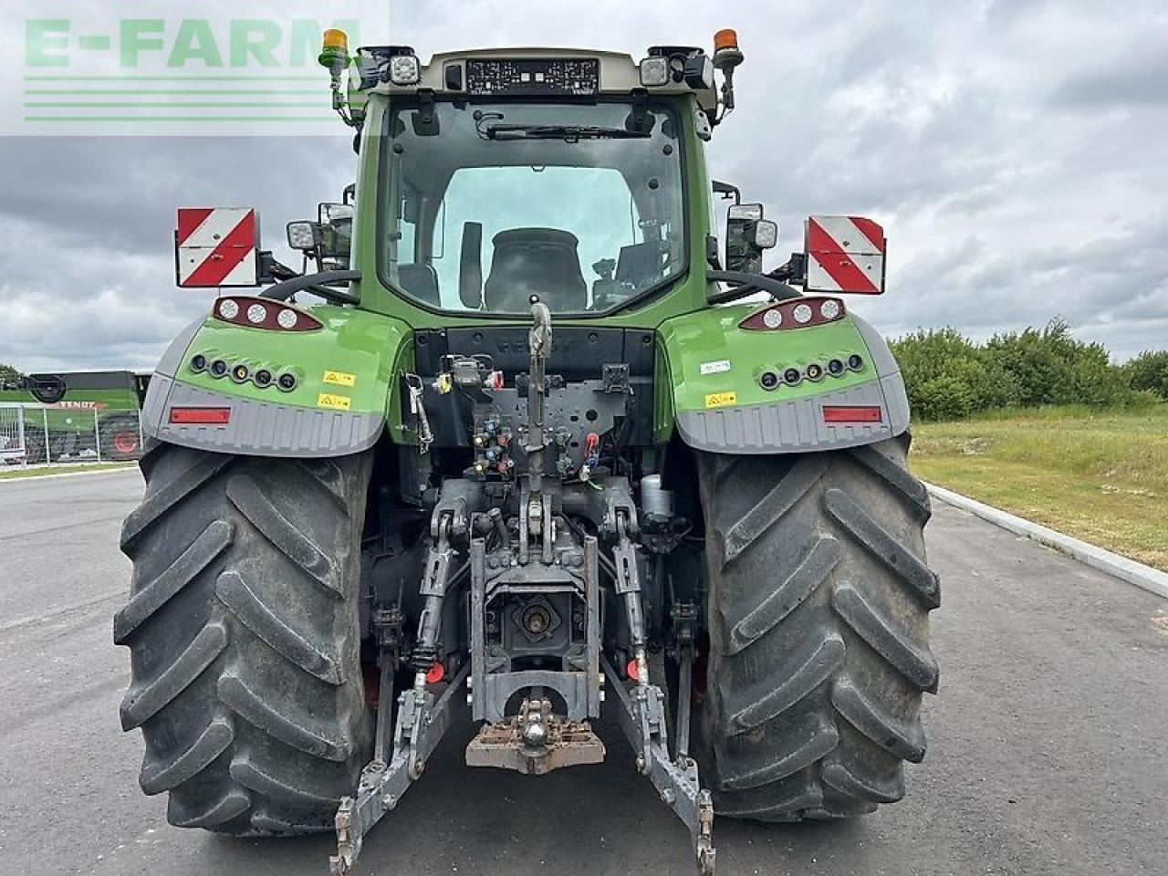 Fendt 724 vario s4 - Traktori: kuva Fendt 724 vario s4 - Traktori Fendt 724 vario s4 - Traktori: kuva Fendt 724 vario s4 - Traktori