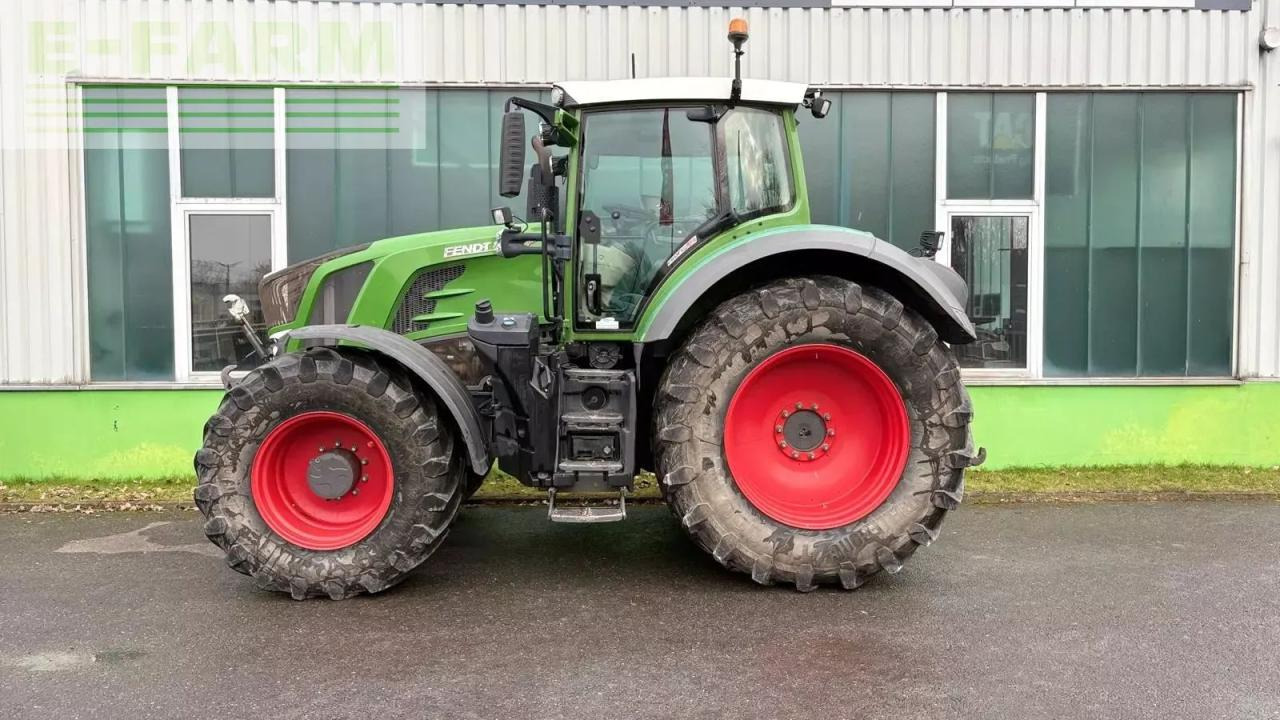 Fendt 828 vario s4 s4 - Traktori: kuva Fendt 828 vario s4 s4 - Traktori Fendt 828 vario s4 s4 - Traktori: kuva Fendt 828 vario s4 s4 - Traktori
